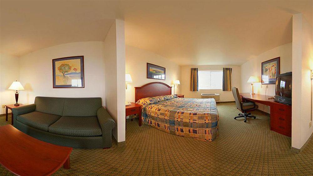Crossings By Grandstay Inn & Suites Becker Exteriör bild