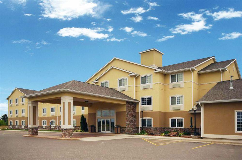 Crossings By Grandstay Inn & Suites Becker Exteriör bild